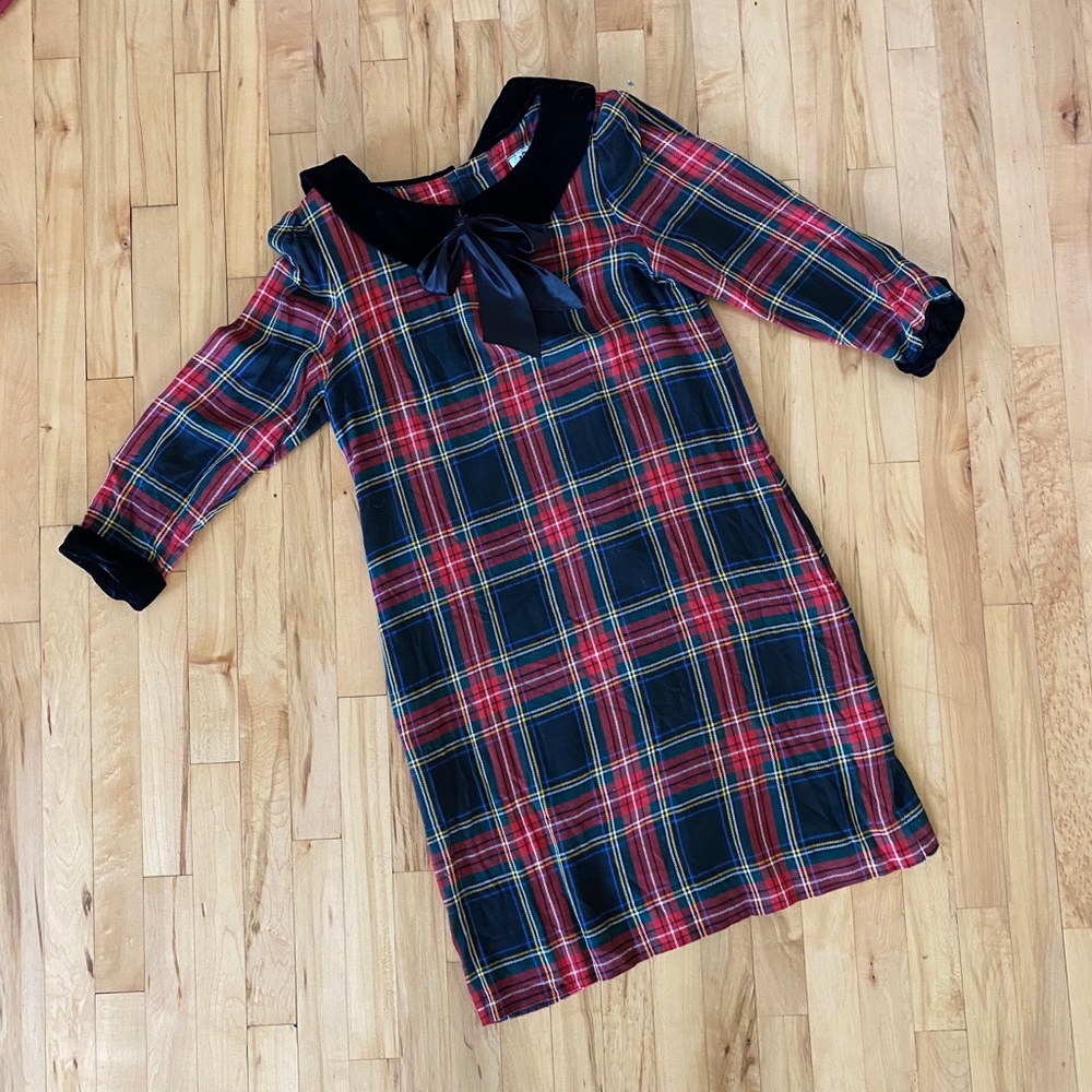 Vintage velvet collar plaid dress. Size S-M.